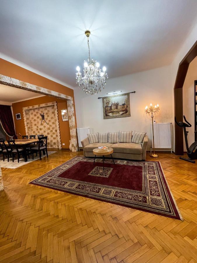 Central Apartment W/ Fire Place - Ground Floor Bucarest Extérieur photo